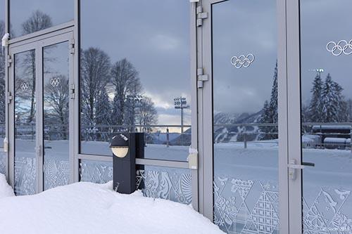 Como a maior parte do local é montanha e neve, as estruturas montadas para as disputas serão desmontadas após os Jogos / Foto: Divulgação Sochi 2014